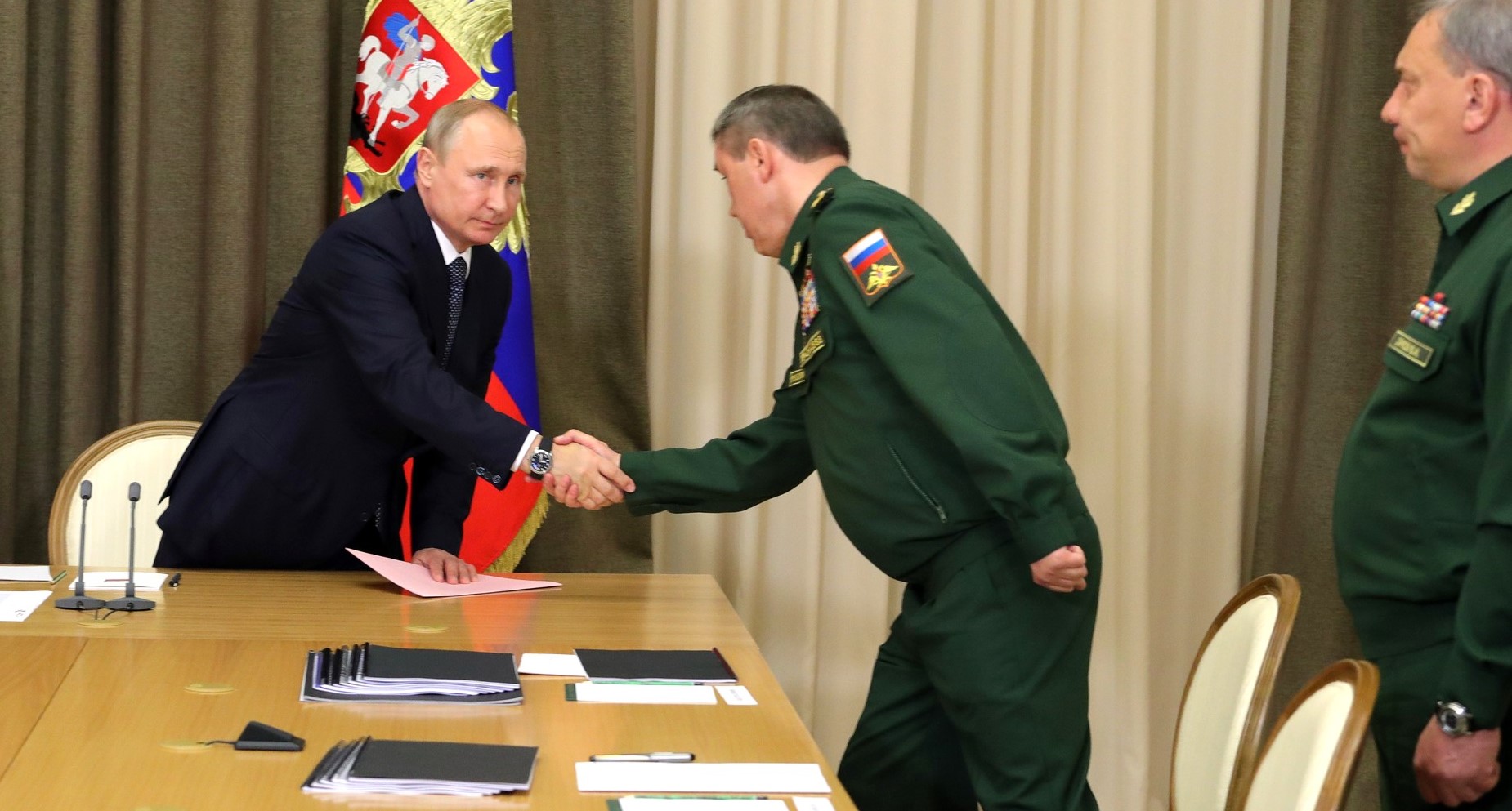 Владимир Путин назвал приоритеты развития вооруженных сил (видео)