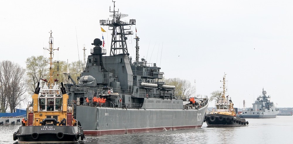 Из дальнего морского похода вернулся БДК «Минск»