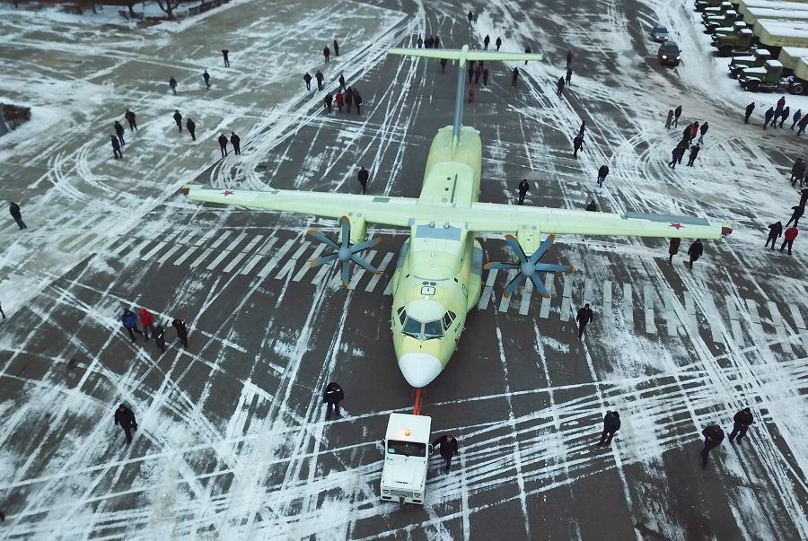 Ил-112В пошел на взлет