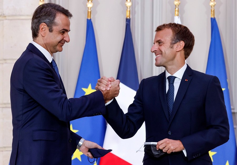 Франция пытается компенсировать моральный и материальный ущерб от потери крупного оборонного контракта с Австралией. Греция торопится на помощь